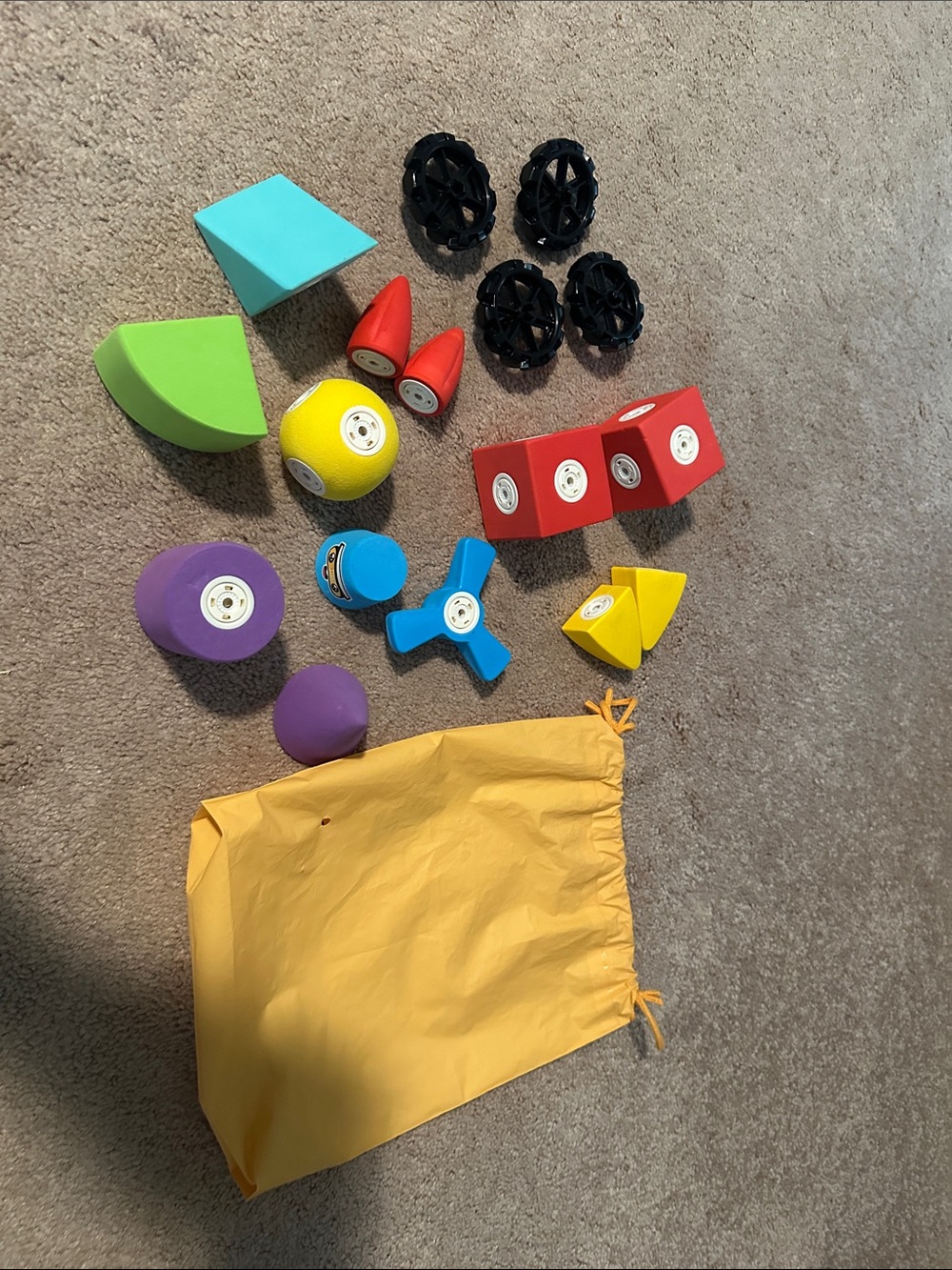 Foam Magnetic Building Block Set (17 pieces)